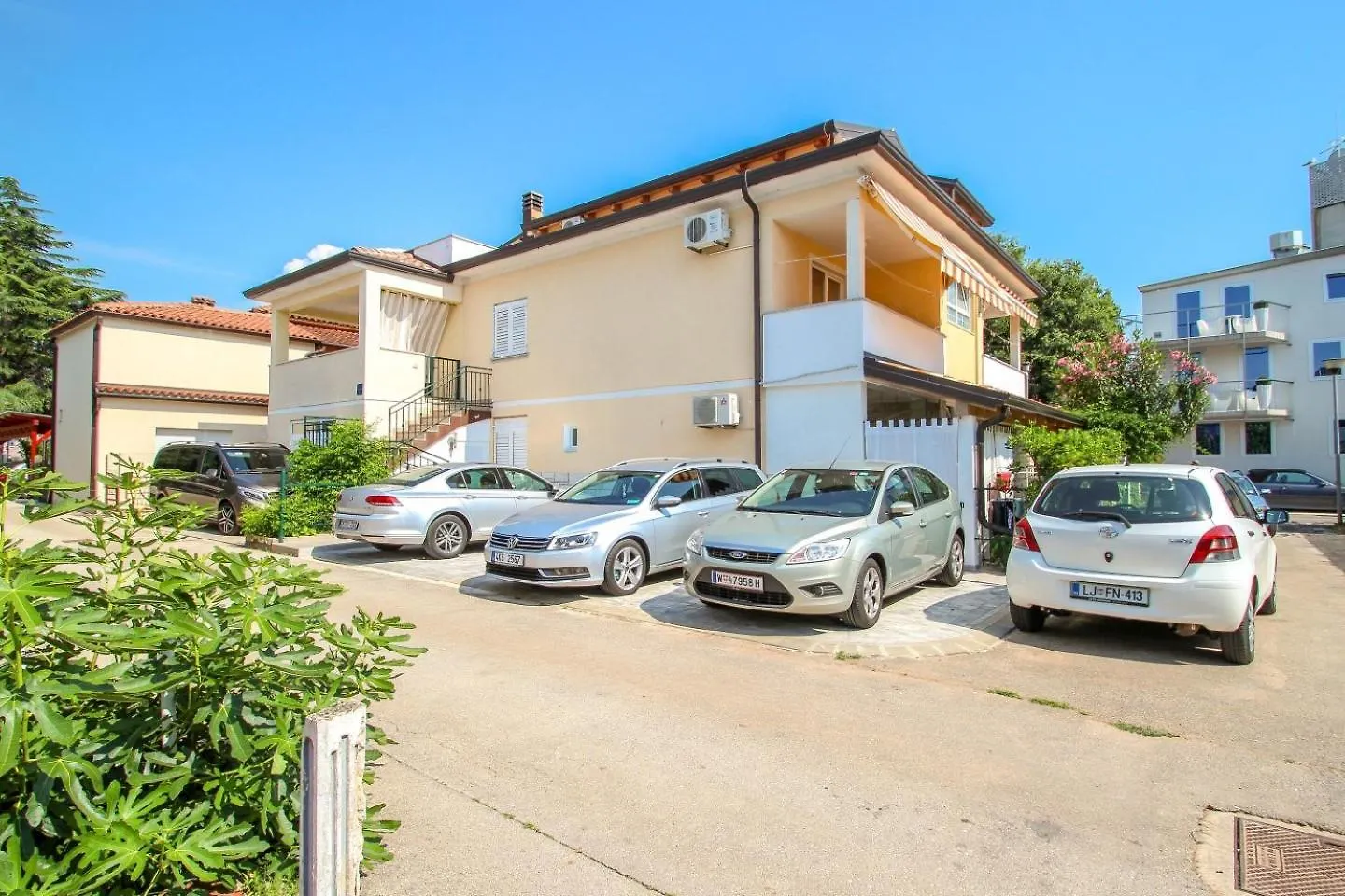 Viviana Red Daire Novigrad Istria Hırvatistan