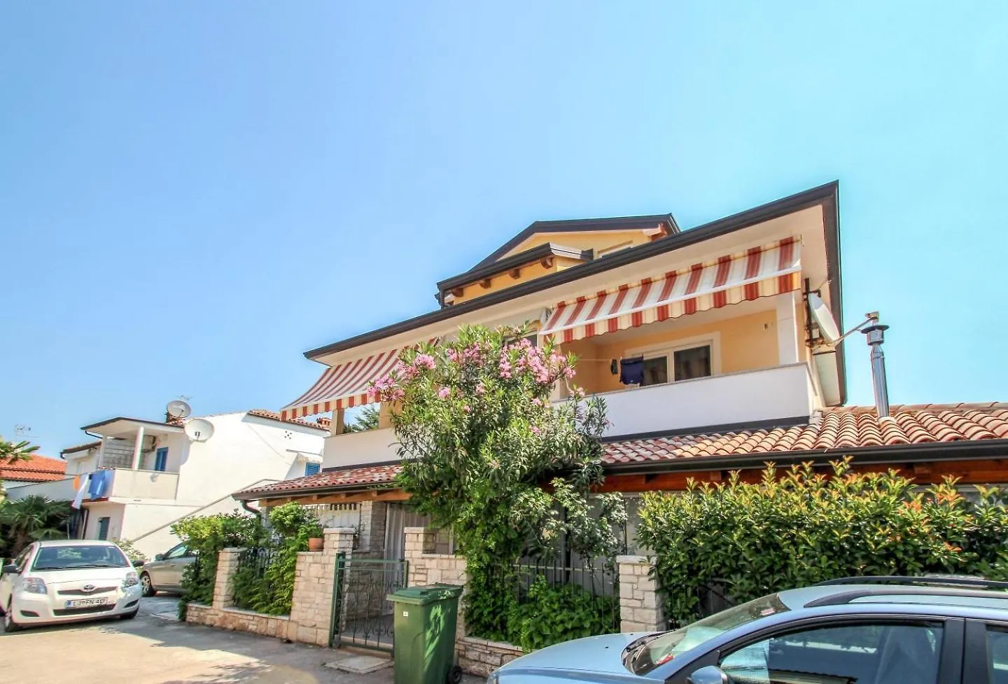 Viviana Red Daire Novigrad Istria Hırvatistan